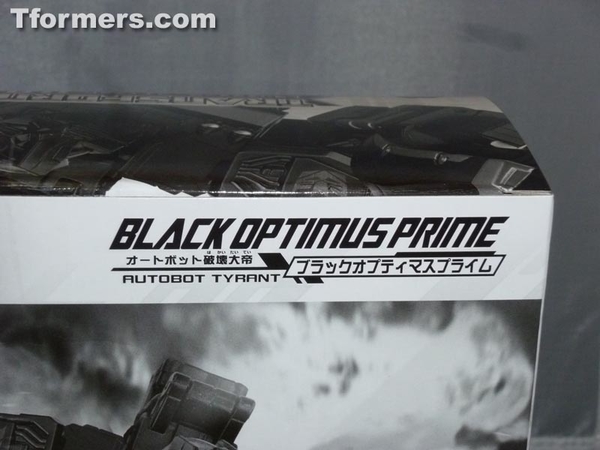 Tokyo Toy Show 2012 Transformers United Black Optimus Prime Exclusive  (23 of 28)